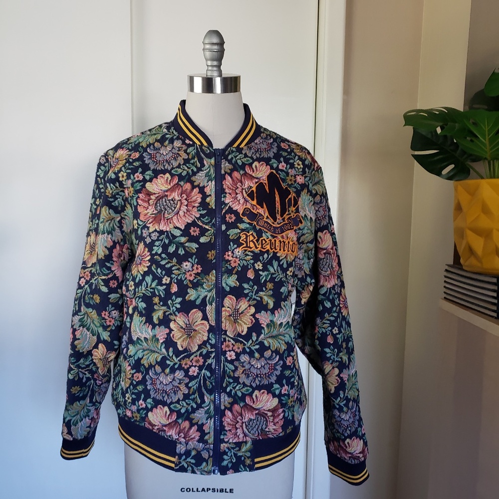 Tapestry Bomber Style Jacket Size Large NEW!